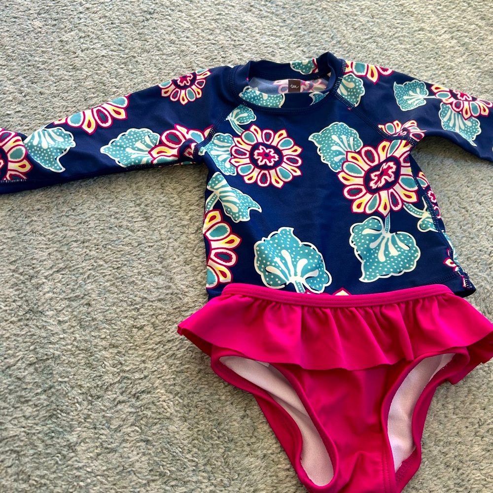 Tea Collection Two Piece Toddler Girls Swimsuit Ruffles Navy Floral 6-12 Months